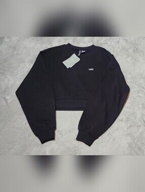 H&M Divided Black Cropped Long Sleeve Sweatshirt "LOVE"  Size XS